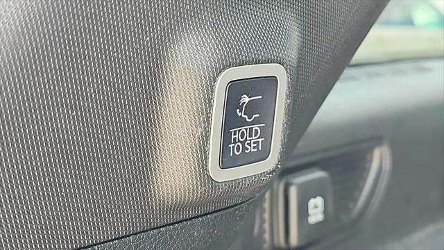 2023 Jeep Grand Cherokee Overland 4x2