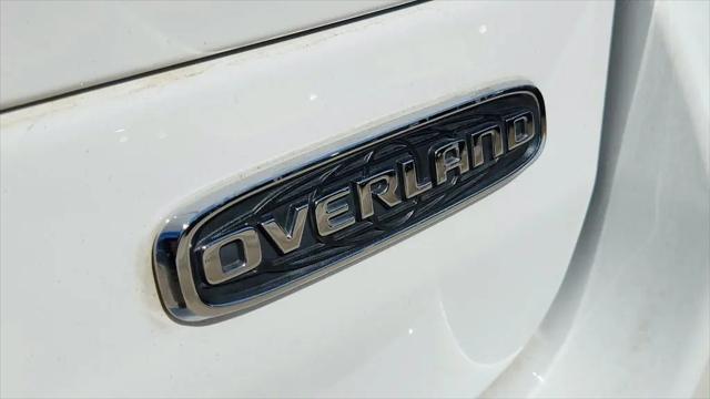 2023 Jeep Grand Cherokee Overland 4x2