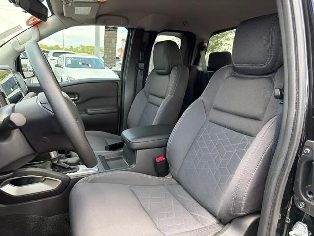 2025 Nissan Frontier King Cab SV 4x2