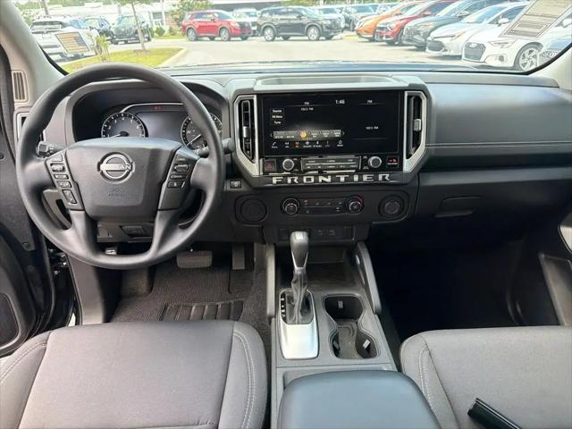 2025 Nissan Frontier King Cab SV 4x2