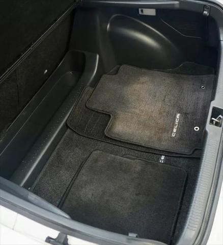 2003 Toyota Celica GT