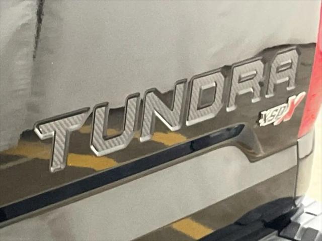 2016 Toyota Tundra SR5 5.7L V8