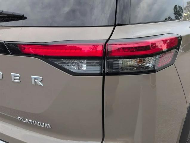 2024 Nissan Pathfinder Platinum FWD