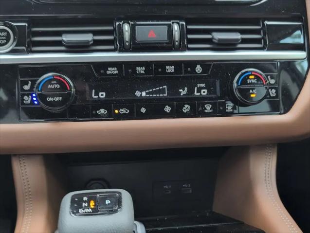 2024 Nissan Pathfinder Platinum FWD