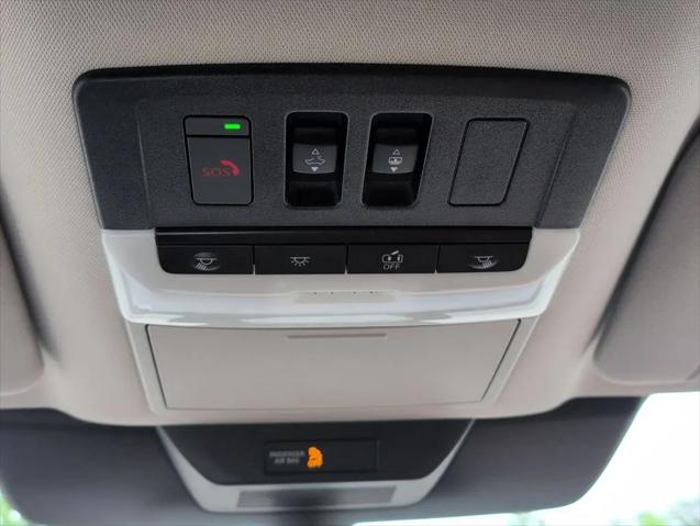 2024 Nissan Pathfinder Platinum FWD