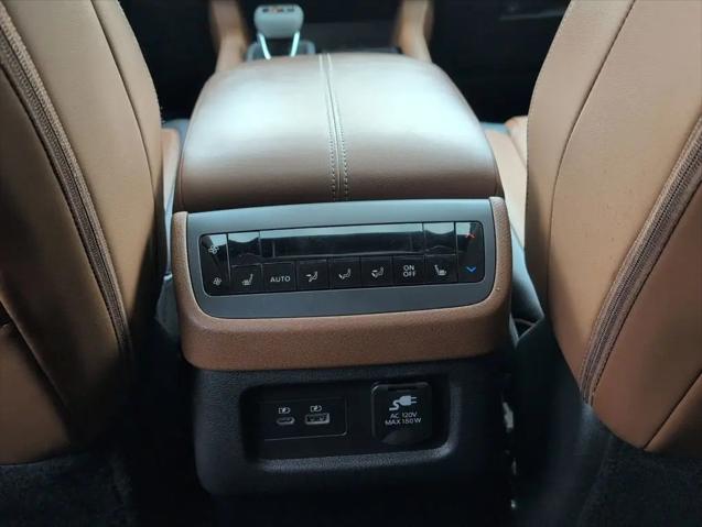 2024 Nissan Pathfinder Platinum FWD