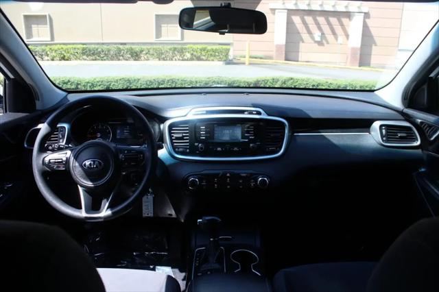 2016 Kia Sorento 3.3L LX