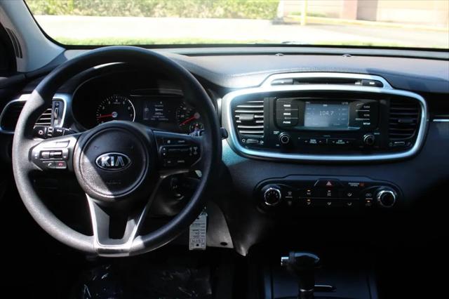 2016 Kia Sorento 3.3L LX