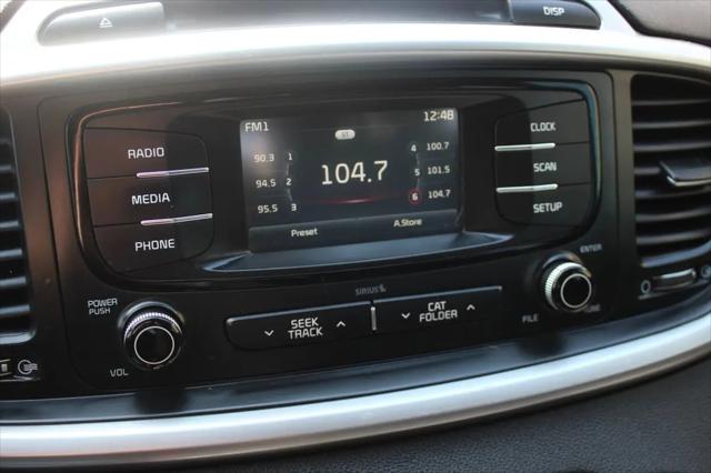 2016 Kia Sorento 3.3L LX