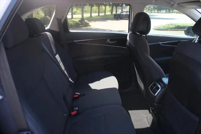 2016 Kia Sorento 3.3L LX