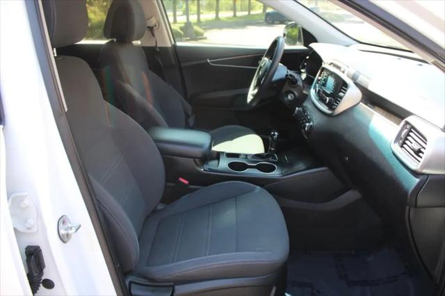 2016 Kia Sorento 3.3L LX