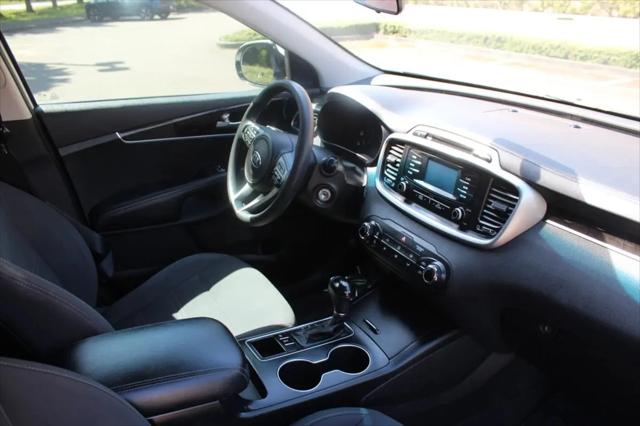 2016 Kia Sorento 3.3L LX