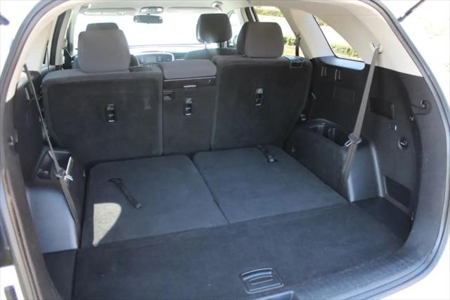 2016 Kia Sorento 3.3L LX
