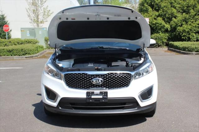2016 Kia Sorento 3.3L LX