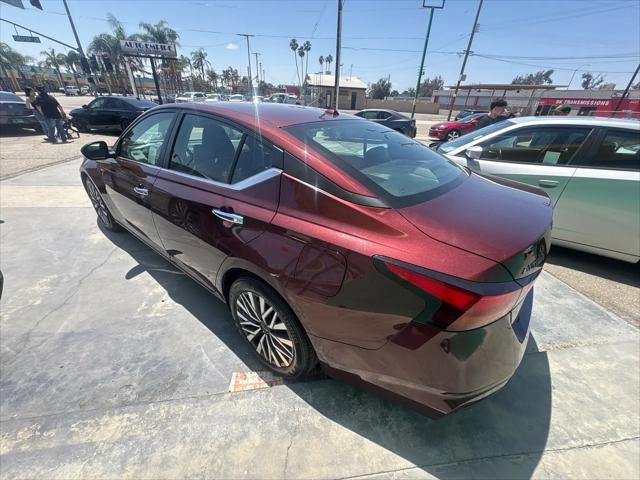 2024 Nissan Altima SV FWD