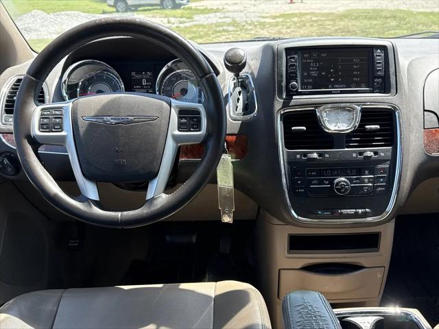 2015 Chrysler Town & Country Touring