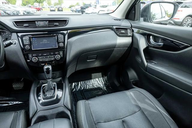 2017 Nissan Rogue Sport SL