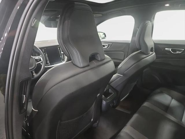 2024 Volvo S60 B5 Plus Black Edition