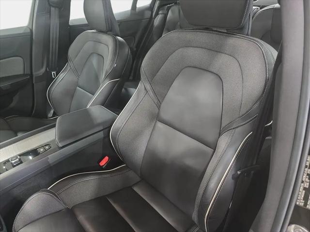 2024 Volvo S60 B5 Plus Black Edition