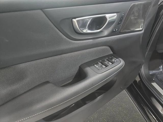 2024 Volvo S60 B5 Plus Black Edition
