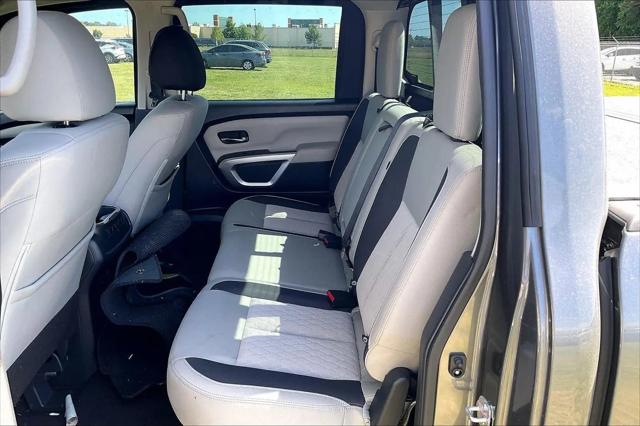2024 Nissan Titan Crew Cab SV 4x2