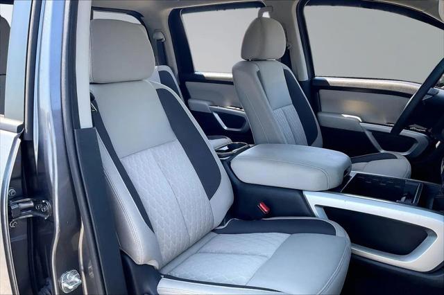 2024 Nissan Titan Crew Cab SV 4x2