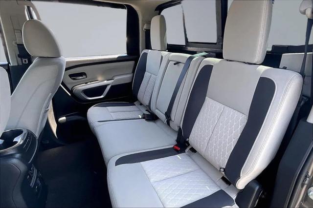 2024 Nissan Titan Crew Cab SV 4x2