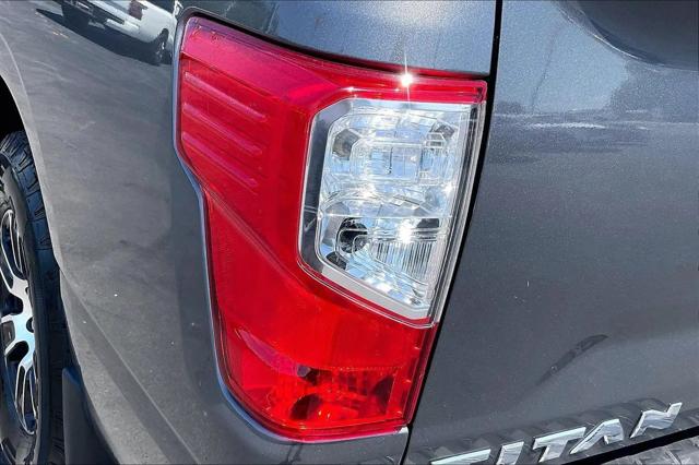 2024 Nissan Titan Crew Cab SV 4x2