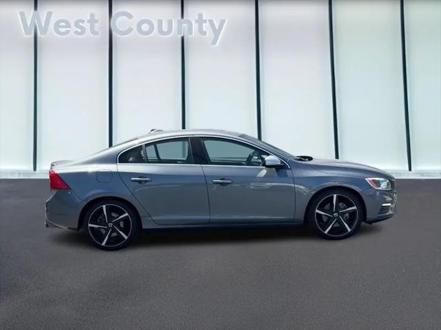 2016 Volvo S60 T6 Drive-E R-Design Platinum
