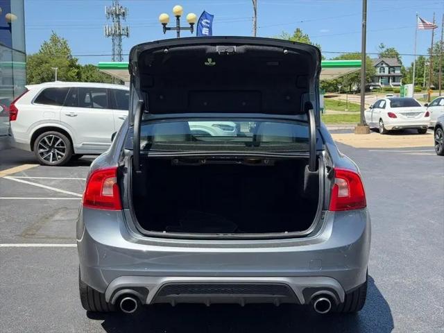 2016 Volvo S60 T6 Drive-E R-Design Platinum