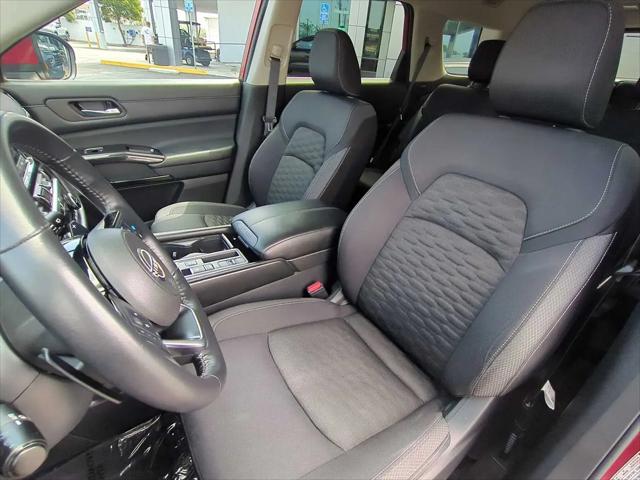 2022 Nissan Pathfinder SV 2WD