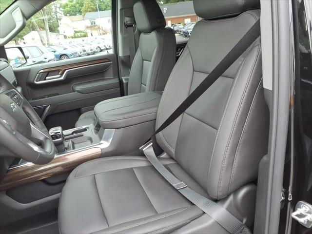 2026 Chevrolet Silverado 1500 4WD Crew Cab Short Bed RST