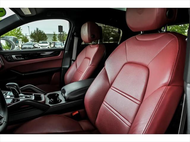 2023 Porsche Cayenne Platinum Edition