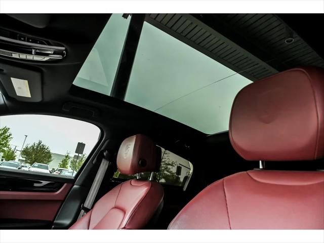 2023 Porsche Cayenne Platinum Edition
