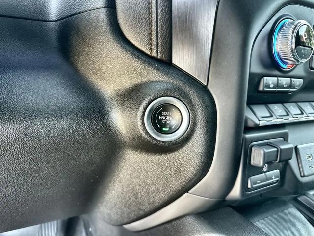 2022 GMC Sierra 1500 Limited 4WD Crew Cab Short Box AT4