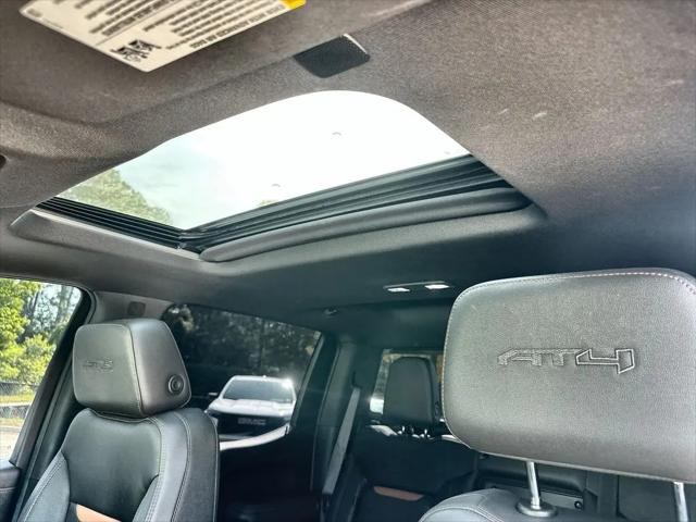 2022 GMC Sierra 1500 Limited 4WD Crew Cab Short Box AT4