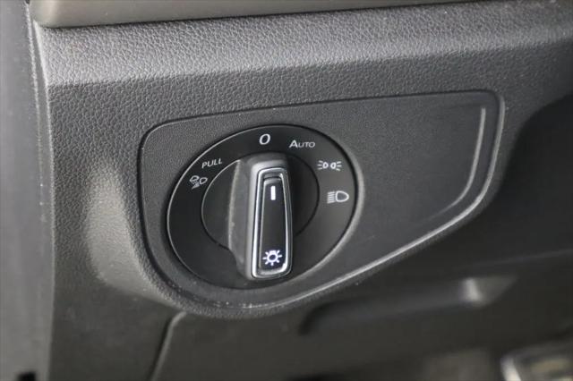 2020 Volkswagen Atlas Cross Sport 3.6L V6 SEL R-Line