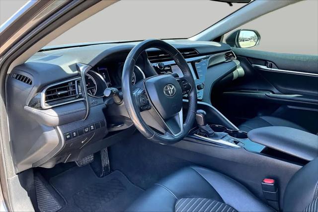 2020 Toyota Camry SE Hybrid