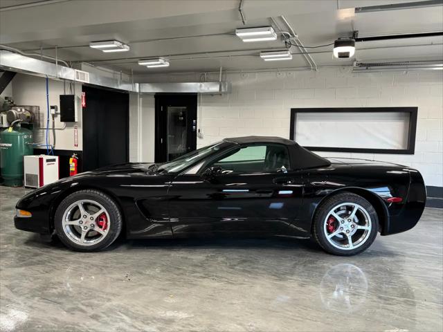2004 Chevrolet Corvette 2dr Convertible