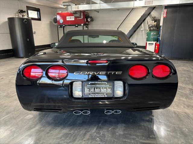2004 Chevrolet Corvette 2dr Convertible