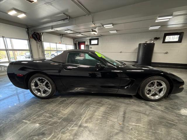 2004 Chevrolet Corvette 2dr Convertible