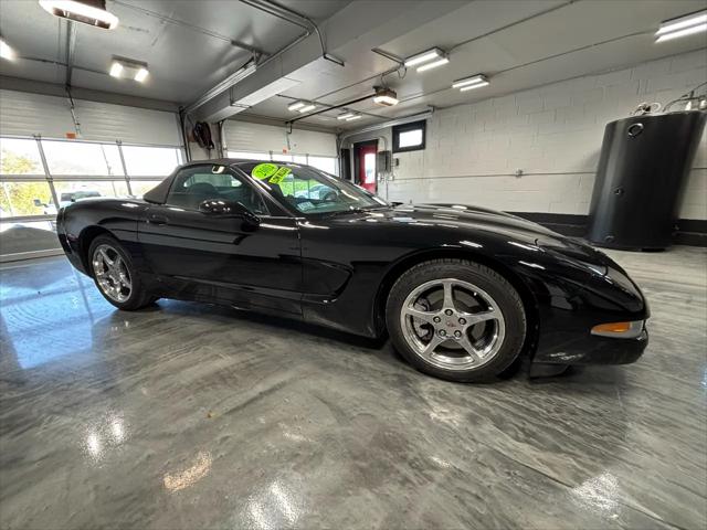 2004 Chevrolet Corvette 2dr Convertible