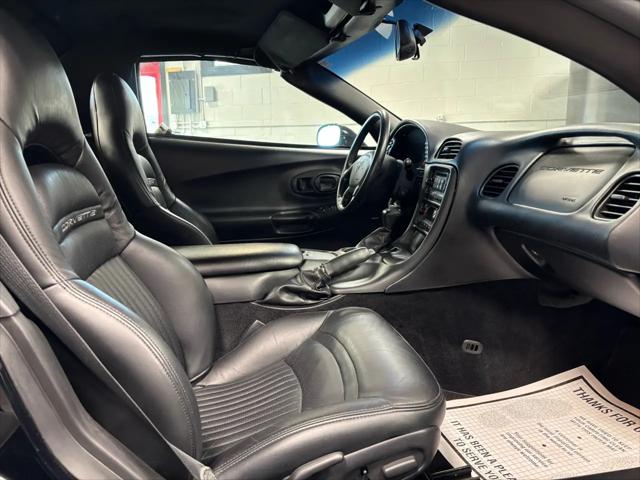 2004 Chevrolet Corvette 2dr Convertible