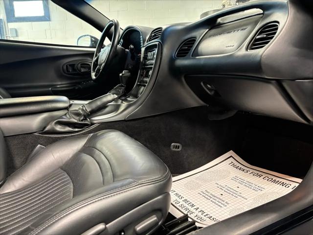 2004 Chevrolet Corvette 2dr Convertible