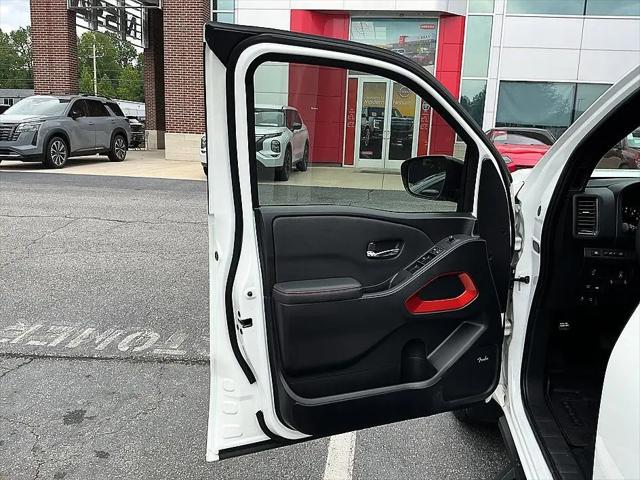 2024 Nissan Frontier Crew Cab PRO-4X 4x4