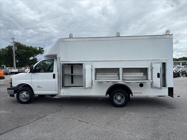 2026 Chevrolet Express Cutaway 4500 Van