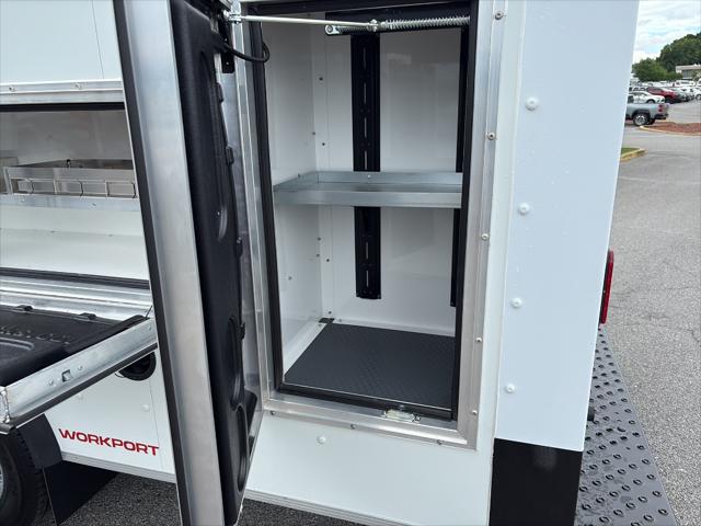 2026 Chevrolet Express Cutaway 4500 Van