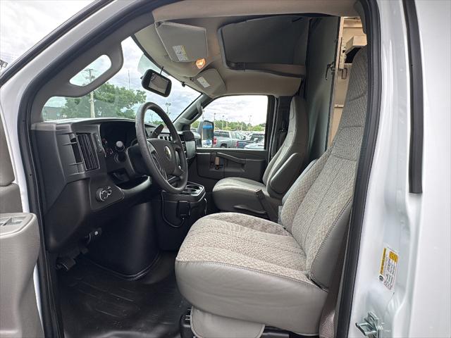 2026 Chevrolet Express Cutaway 4500 Van