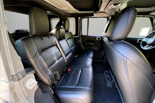 2022 Jeep Wrangler Unlimited Sahara Altitude 4x4