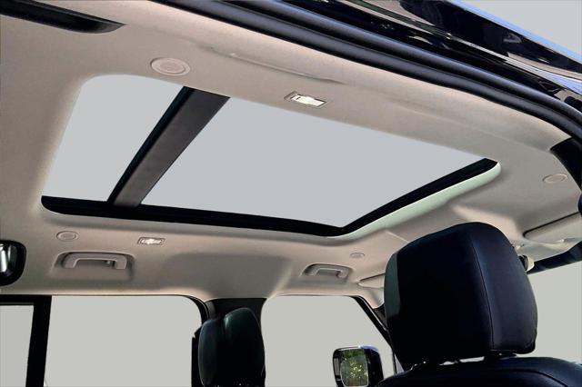 2024 Land Rover Defender 110 P300